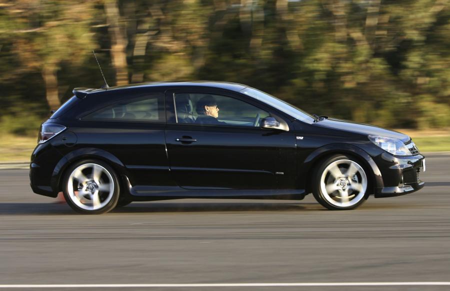  Holden Astra SRi Turbo 3-Door 2007 года  (фото 15 из 15)